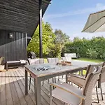 5 Bedroom Stunning In * 齐斯维勒莱厄