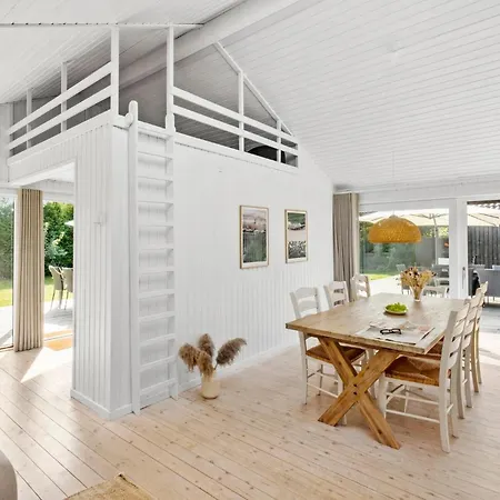 度假居 5 Bedroom Stunning In 齐斯维勒莱厄